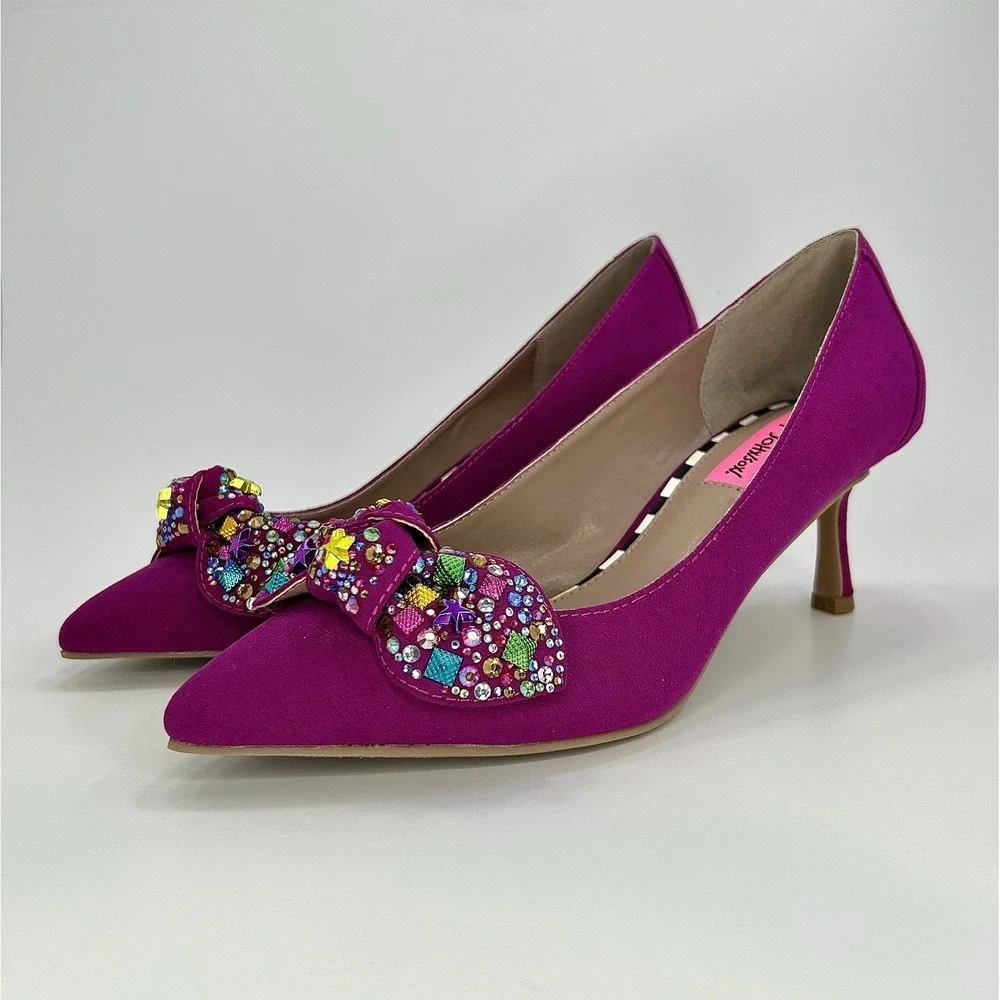 Betsey Johnson Axle Fuchsia Pink Jeweled Bow Kitten Heel Pumps 8M NWOB Wedding - Picture 4 of 10